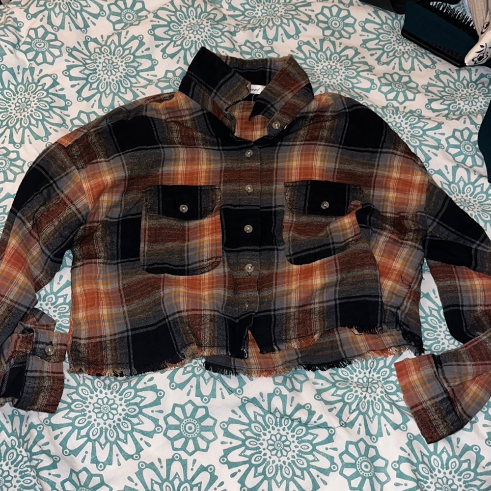 Women’s cropped flannel